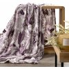 Takoy Deka DAVOS 150x200 cm z mäkkej ľahkej flísovej tkaniny zdobená potlačou exotických listov-HF-467976 | 150 x 200 cm Takoy Deka DAVOS 150x200 cm z mäkkej ľahkej flísovej tkaniny zdobená potlačou exotických listov-HF-467976 | 150 x 200 cm