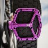 Plošinové pedále OneUp Components Aluminum Pedals ružové Plošinové pedále OneUp Components Aluminum Pedals ružové