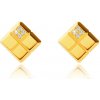 Šperky eshop - Zlaté náušnice z 9K žltého zlata - štvorec, vzor mriežky, číre zirkóny, puzetky S4GG244.07 Šperky eshop - Zlaté náušnice z 9K žltého zlata - štvorec, vzor mriežky, číre zirkóny, puzetky S4GG244.07