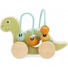 Bigjigs Toys Diplodokus na kolieskach s korálkovým labyrintom - poškodený obal Bigjigs Toys Diplodokus na kolieskach s korálkovým labyrintom - poškodený obal