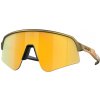 Slnečné okuliare Oakley Sutro Lite Sweep - brass tax/prizm 24k uni Slnečné okuliare Oakley Sutro Lite Sweep - brass tax/prizm 24k uni