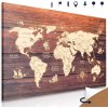 Obraz na korku mapa sveta na drevenom podklade Obraz na korku mapa sveta na drevenom podklade