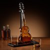 Karafa Gitara s dvoma pohármi Karafa Gitara s dvoma pohármi