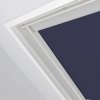 Zatemňovacia roleta na strešné okno Sky 2.0 pro Velux veľkosť FK04 tmavomodrá 49,3x79,5 cm Zatemňovacia roleta na strešné okno Sky 2.0 pro Velux veľkosť FK04 tmavomodrá 49,3x79,5 cm