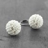Náušnice rokajl visiaca gulička biela Náušnice rokajl visiaca gulička biela