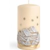 Artman Candles Vianočná sviečka CHALÚPKY V ZIME valec béžová pr. 7 x 14 cm Artman Candles Vianočná sviečka CHALÚPKY V ZIME valec béžová pr. 7 x 14 cm