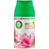 AirWick Freshmatic náplň do osviežovača vzduchu Magnólia a kvety čerešní 250 ml AirWick Freshmatic náplň do osviežovača vzduchu Magnólia a kvety čerešní 250 ml