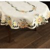 Obrus oválny krémový s kvetmi Šírka 140 cm | Dĺžka 220 cm krémová Obrus oválny krémový s kvetmi Šírka 140 cm | Dĺžka 220 cm krémová