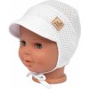 Baby Nellys Detská sieťkovaná čiapočka so šiltom na zaväzovanie Hello Summer biela