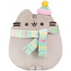 Aurora Plyšová mačička Pusheen s čiapkou a šálom - Pusheen - 26 cm Aurora Plyšová mačička Pusheen s čiapkou a šálom - Pusheen - 26 cm