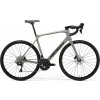 Gravel bicykel MERIDA SCULTURA ENDURANCE 4000 2026 Veľkosť rámu: L na výšku (183-188 cm) šedý(čierny) Gravel bicykel MERIDA SCULTURA ENDURANCE 4000 2026 Veľkosť rámu: L na výšku (183-188 cm) šedý(čierny)