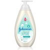 Johnson's® Cottontouch pena do kúpeľa a čistiaci gél 2 v 1 pre deti 500 ml Johnson's® Cottontouch pena do kúpeľa a čistiaci gél 2 v 1 pre deti 500 ml