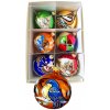 Atelier Agnes Ručne maľované sklenené vianočné gule – farebný set 6 originálnych motívov (Ø 8 cm) Atelier Agnes Ručne maľované sklenené vianočné gule – farebný set 6 originálnych motívov (Ø 8 cm)