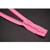 Nedeliteľný jemný plastový špirálový zips (veľkosť číslo 3) rôzne farby - dĺžka 12 cm - 60 cm 16 cm Ružová grenadina Nedeliteľný jemný plastový špirálový zips (veľkosť číslo 3) rôzne farby - dĺžka 12 cm - 60 cm 16 cm Ružová grenadina