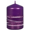 Vianočná sviečka SATURN valec metalická lesklá tmavo fialová pr. 6 x 9 cm Vianočná sviečka SATURN valec metalická lesklá tmavo fialová pr. 6 x 9 cm