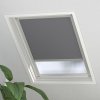Zatemňovacia roleta na strešné okno Sky 2.0 pro Velux veľkosť SK06 sivá 97,3x99,5 cm Zatemňovacia roleta na strešné okno Sky 2.0 pro Velux veľkosť SK06 sivá 97,3x99,5 cm