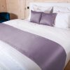 Biante Saténový prehoz/behúň na posteľ Satén LUX-043 Fialová lila 60x300 cm Biante Saténový prehoz/behúň na posteľ Satén LUX-043 Fialová lila 60x300 cm