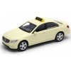 Welly 2016 Mercedes Benz E Class Taxi Krémová 1:34