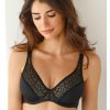 Podprsenka L' Irresistible z čipky a mikrovlákna, s kosticami čierna 095 Blancheporte Podprsenka L' Irresistible z čipky a mikrovlákna, s kosticami čierna 095 Blancheporte