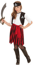 pirátske dievča so sukňou