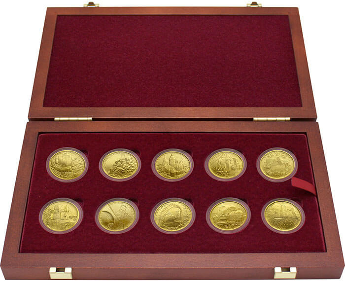 Česká mincovna Sada 10 zlatých mincí Hrady 55,5 g
