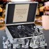 Karafy LOVERS Bohemia Crystal Darčeková sada krištáľu pre zamilovaných v hliníkovom kufri k svadbe, výročiu, vianociam, valentínu Štandardné veko Karafy LOVERS Bohemia Crystal Darčeková sada krištáľu pre zamilovaných v hliníkovom kufri k svadbe, výročiu, vianociam, valentínu Štandardné veko