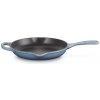 Le Creuset - panvica okrúhla na vyprážanie, servírovanie 23cm Chambray Le Creuset - panvica okrúhla na vyprážanie, servírovanie 23cm Chambray