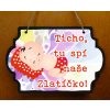 Drevená visačka - Ticho tu spí naše Zlatíčko! Drevená visačka - Ticho tu spí naše Zlatíčko!