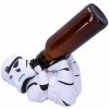 Nemesis Now Stojan na fľašu Star Wars - Opitý Stormtrooper Nemesis Now Stojan na fľašu Star Wars - Opitý Stormtrooper
