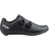 Northwave Revolution, Black/ White Veľkosť: 43 Štýlový model cestných tretier Northwave Revolution, Black/ White Veľkosť: 43 Štýlový model cestných tretier