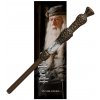 The Noble Collection Pero v tvare čarodejníckeho prútika a záložka, 2-dielna súprava (Albus Dumbledore) (100355765) The Noble Collection Pero v tvare čarodejníckeho prútika a záložka, 2-dielna súprava (Albus Dumbledore) (100355765)
