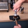 JoeFrex tml Kombinová podložka na tamper s držiakom na páku JoeFrex tml Kombinová podložka na tamper s držiakom na páku