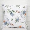 Biante Bavlnená obliečka na vankúš Sandra SA-707 Modré kvety Protea na bielom 50 x 70 cm Biante Bavlnená obliečka na vankúš Sandra SA-707 Modré kvety Protea na bielom 50 x 70 cm
