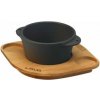 LAVA METAL Liatinová miska na souffle 8 cm s dreveným podstavcom LAVA METAL Liatinová miska na souffle 8 cm s dreveným podstavcom