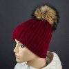 Pletená čiapka s brmbolcom , farba bordová Pletená čiapka s brmbolcom , farba bordová