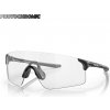 Bike okuliare Oakley Evzero Blades matte black | photochromic clear - Odosielame do 24 hodín Bike okuliare Oakley Evzero Blades matte black | photochromic clear - Odosielame do 24 hodín