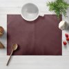 Biante Zamatové prestieranie na stôl Velvet Prémium SVP-019 Hnedofialové 35x45 cm Biante Zamatové prestieranie na stôl Velvet Prémium SVP-019 Hnedofialové 35x45 cm