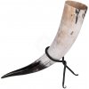 Windlass Steelcrafts Thorův hromový hodovní roh 1000ml se stolním stojanem a koženým opaskovým závěsem Windlass Steelcrafts Thorův hromový hodovní roh 1000ml se stolním stojanem a koženým opaskovým závěsem