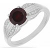 Nefertitis Prsteň strieborný s brúseným granátom a zirkónmi T , 3,1