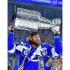 Fanatics Fotografie Pat Maroon Tampa Bay Lightning NHL 2021 Stanley Cup Champions Raising Cup Photograph 8 Fanatics Fotografie Pat Maroon Tampa Bay Lightning NHL 2021 Stanley Cup Champions Raising Cup Photograph 8