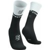 Compressport ponožky Mid Compression Socks V2.0 black white T4 Compressport ponožky Mid Compression Socks V2.0 black white T4
