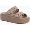Dámske nazúvaky Crocs Brooklyn Low Wedge latte Dámske nazúvaky Crocs Brooklyn Low Wedge latte