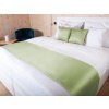 Biante Saténový prehoz/behúň na posteľ Satén LUX-025 Olivovo zelený 50x140 cm