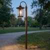 Chodníkové svetlo Lindby Zayn, hrdzavá farba, sklo, výška 109 cm, IP65 - 10036409 Chodníkové svetlo Lindby Zayn, hrdzavá farba, sklo, výška 109 cm, IP65 - 10036409