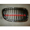 BMW 1 E87 4/2007- Predná maska Pravá chromový rámik + stred BMW 1 E87 4/2007- Predná maska Pravá chromový rámik + stred