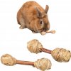Trixie Rolka ze dreva s morskou trávou pre hlodavce 5 x 18 cm Trixie Rolka ze dreva s morskou trávou pre hlodavce 5 x 18 cm