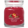 Sviečka Yankee Candle - Red Apple Wreath, stredná Sviečka Yankee Candle - Red Apple Wreath, stredná