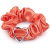 Saténová scrunchie gumička do vlasů / náramek srdce - 8 korálová Saténová scrunchie gumička do vlasů / náramek srdce - 8 korálová