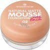 Essence Natural Matte Mousse pěnový make-up pro matný vzhled 02 16 g