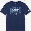 Nike RWB GRAFFITI TAG LOCKUP TEE S Nike RWB GRAFFITI TAG LOCKUP TEE S